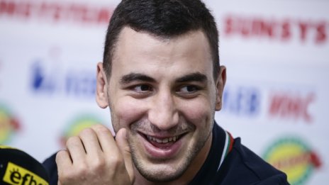 Семен Новиков е на финал на Европейското по борба