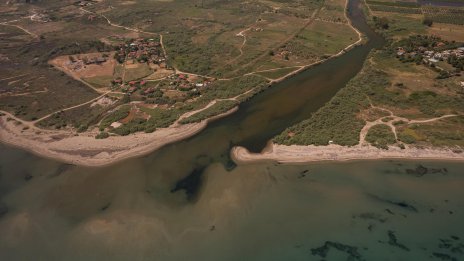 Забранено е движението на пешеходци и превозни средства в части от Халкидики
