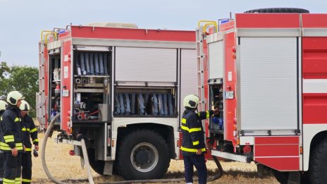 Мъж загина, а друг е с опасност за живота след пожари от незагасена цигара