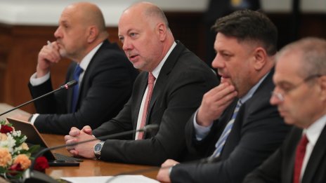 Дончев: България прекара четири години в почти перманентна политическа криза 