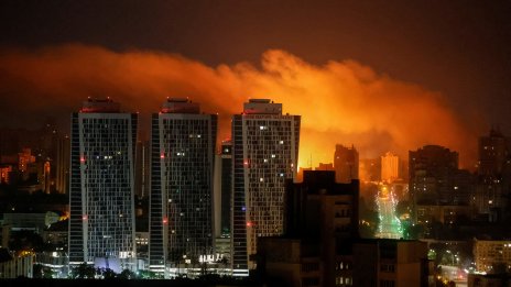 Руски дронове атакуваха украинската столица, до трима ранени
