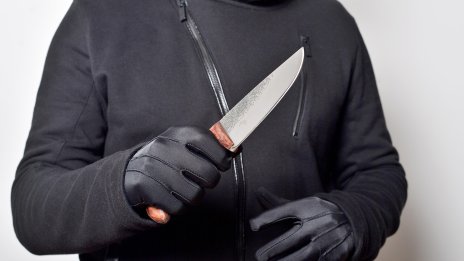 Четиринадесетгодишно момче намушка при конфликт съученик в Карнобат