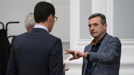 Манолов: Не вярвам, че търговските вериги изведнъж са станали благотворителни дружества