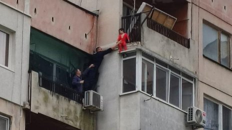 Приемно семейство е готово да се грижи за двете деца от Ямбол