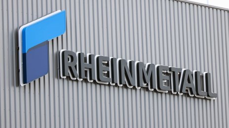 Демонстранти се залепиха за пътното платно пред завод на &bdquo;Райнметал&ldquo; в Берлин