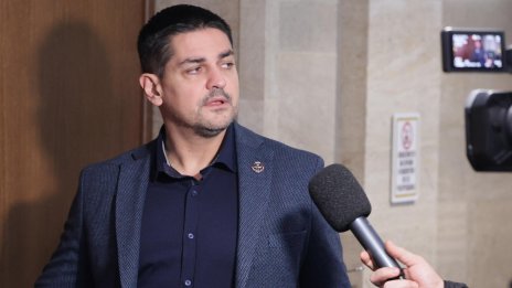 МЕЧ за липсата на кворум: Ръчната е дръпната от Борисов, страх го е