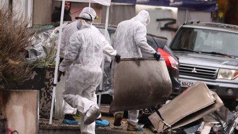 Бомба избухна пред банка в Солун ВИДЕО