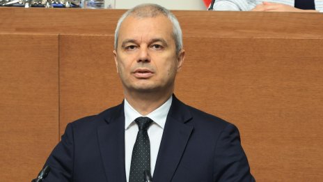 "Възраждане": Решението на ВКС за смяна на пола на три лица е грешка