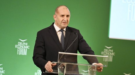 Радев се активира: Да изгоним олигархията от властта, да спрем паричните потоци към нея