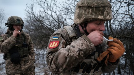 Умора, самоубийствени мисии, раздори... Защо дезертират украинците от фронта?