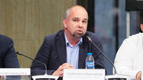 Първан Симеонов: Радев е пред труден политически избори, но има &ldquo;писти за кацане&rdquo;