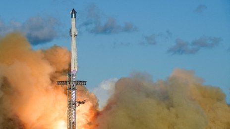 Безопасност ли? Три пътнически самолета в паника, едва избегнаха ракетата на Мъск