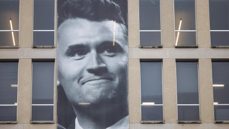 Куршумът, убил Чарли Кърк, не съвпада с оръжието на заподозрения