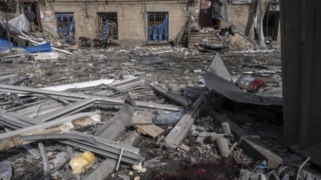 Мащабно руско нападение с дронове и ракети в Украйна, най-малко петима са загинали