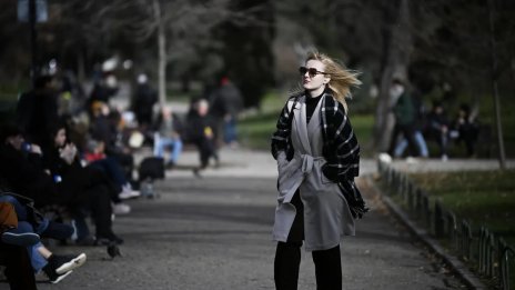 Днес слънчево и ветровито, температури до 17&deg;