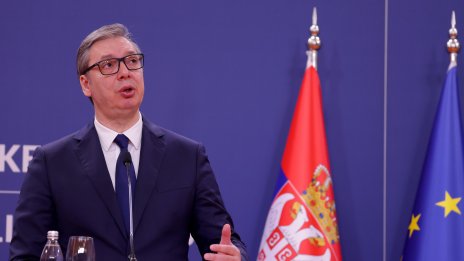 Вучич “отдаде почит на миналото” в Москва, но е ангажиран към ЕС