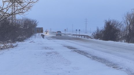 АПИ: Шофьорите да тръгват с оборудвани за зимни условия автомобили