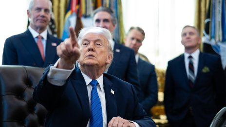 Вътрешният кръг на MAGA: Кой е на върха, извън него и на ръба преди междинните избори?