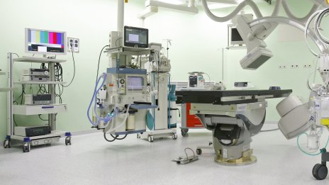 В Китай успешно трансплантираха бял дроб от прасе на човек