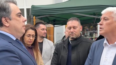 Сблъсък на улицата между Асен Василев и Димитър Стоянов ВИДЕО