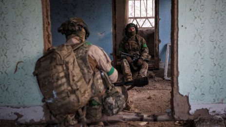 Битката за река Днепър - кал, блата и стотици дронове