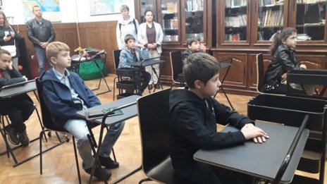 39 500 българчета от 6 континента ходят на наше училище