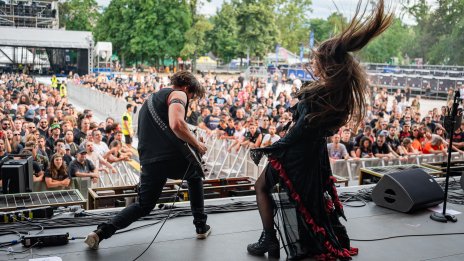 Метъл взрив преди Hills of Rock: Sabaton и Savatage разтърсиха Пловдив