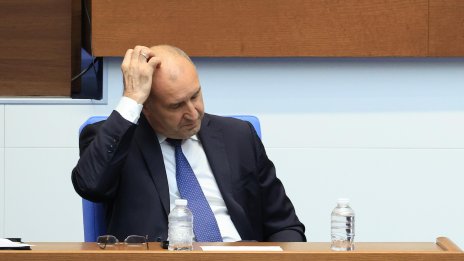 Политолог: Гафовете на Радев ще имат последици върху имиджа на България