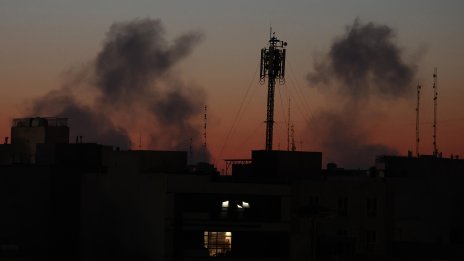 Над 80 израелски самолета удариха Иран