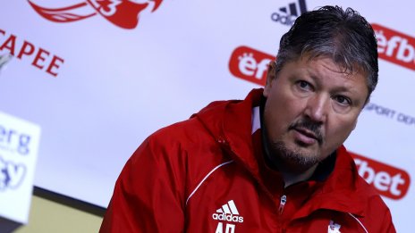 Любо Пенев става треньор на "Локо" (Сф), потвърди собственикът