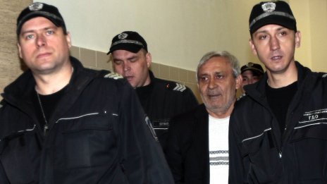 Отряд "Кобра" нахлу в дома на Ицо Папата, задържаха го 