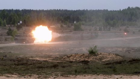 Литва ще закупи 936 бронирани машини Patria от Финландия