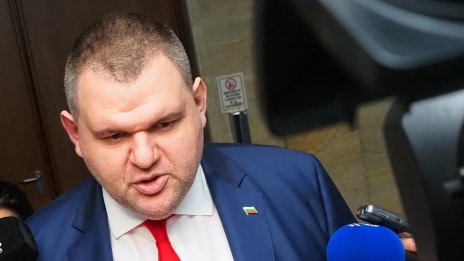 Пеевски иска оставката на Терзиев: Кмете, София е в криза с боклука!