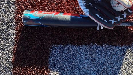 Мъж и жена нападнаха бременна с бухалка в Уисконсин