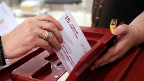 Проукраинска "Обединена листа&ldquo; е начело според екзитполове при изборите в Латвия