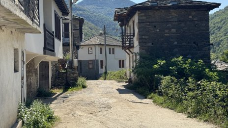 Разграбват къщи в района на София, цените растат