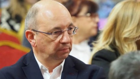 Николай Василев: Не е неморално, ако някой желае да продава чаши с 5000% надценка