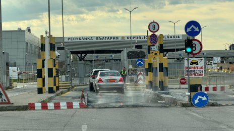 18 км тирове пред "Капитан Андреево": колоната вече подминава Свиленград