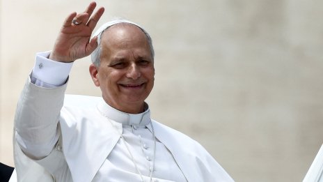 Папа Лъв XIV братовчед с Мадона, Джъстин Бийбър и още знаменитости?