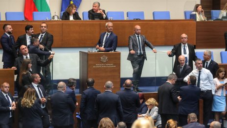 Костадинов: Ние ще взривим еврозоната отвътре, тя ще се превърне в кървяща язва
