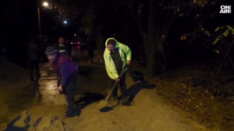 Наводнението в Гелеменово изкара жителите му на протест