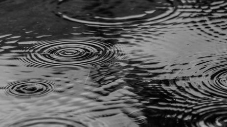 Проливни дъждове наводниха няколко големи града в ОАЕ