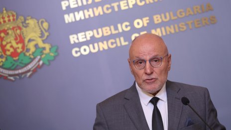 Димитър Радев пред POLITICO: България няма да повтори гръцкия сценарий с приемането на еврото