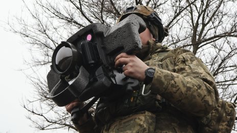 Украйна връща танковете на фронта с нова тактика срещу руските дронове