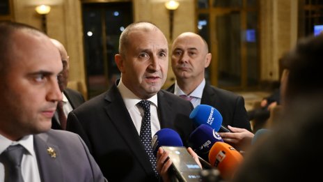 "Мяра": Радев първи при вот днес с 33,3%, пет партии от НС под чертата