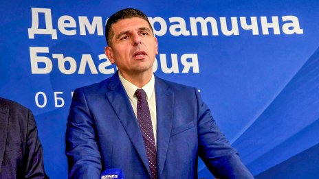 Ивайло Мирчев обвини кабинета, че не е потопило дроновете от страх от Русия