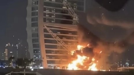 Пожар след атака с дрон на международното летището в Дубай