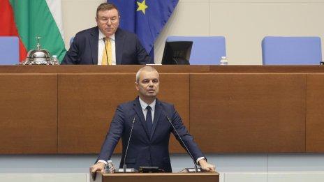 Костадинов към ПП-ДБ: Лицемерна група от нихилисти и чуждопоклонници