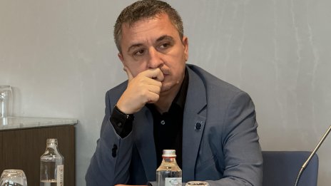 Бюджетът е в свободно падане и с огромен дефицит, но не се знаят причините