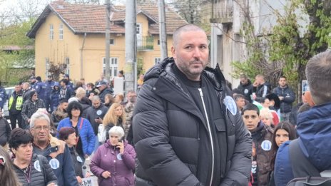 Бащата на Сияна: Кой спира ремонти, докато загиват децата ни?
